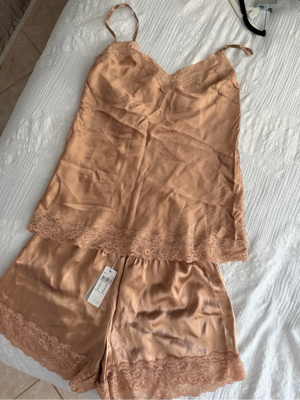 Intimissi Rose satin Lace-Trim Satin Cami & Short Sleep Set - Picture 1 of 3